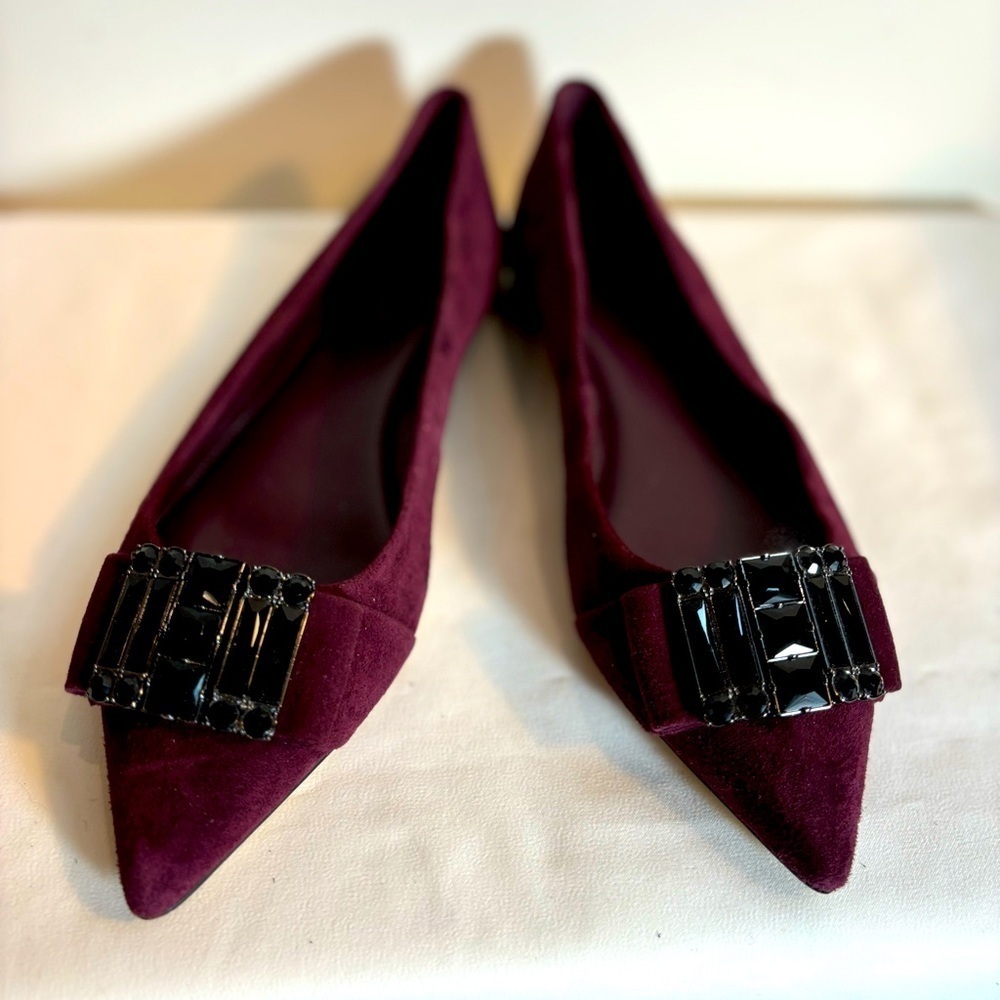 MICHAEL KORS Sz 6.5 Pointy Toe Ballet Flats Burgundy Suede Black Rbinestones